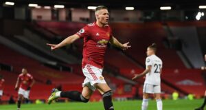 Scott McTominay scored twice in 3 minutes to set Manchester United on their way to a 6-2 win over Leeds United in the English Premier League