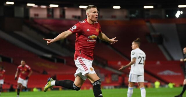 Scott McTominay scored twice in 3 minutes to set Manchester United on their way to a 6-2 win over Leeds United in the English Premier League