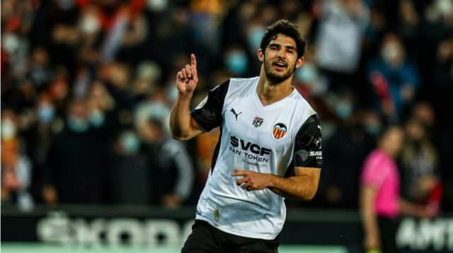 Wolves have agreed a £27.5m deal with Valencia for forward Goncalo Guedes